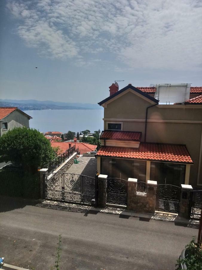 Charming Hill Apartment Opatija Exteriör bild